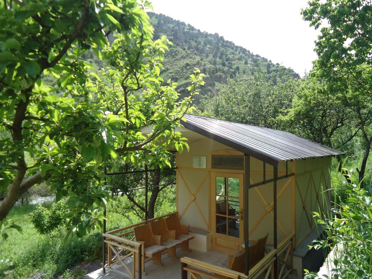 The River House Yeghegis Yekhegis Eksteriør billede